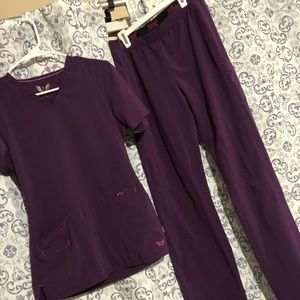 Smitten XS scrub set